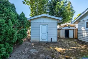 840 Clarmount St NW, Salem, OR 97304 - Photo 40