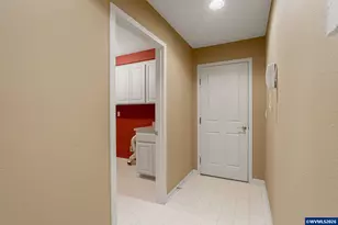 3060 Camellia Dr S, Salem, OR 97302 - Photo 42
