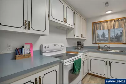 1720 Jansen Wy, Woodburn, OR 97071 - Photo 14