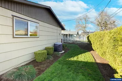 1740 Jansen Wy, Woodburn, OR 97071 - Photo 30
