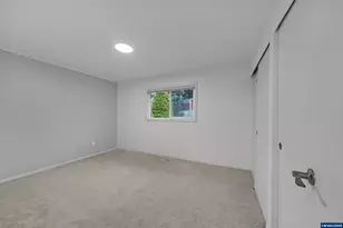 654 NW Bryant Ct, Dallas, OR 97338 - Photo 16