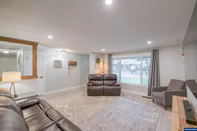 1394 Hayward St S, Salem, OR 97306 - Photo 8