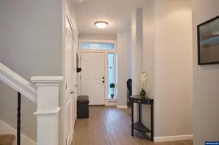 5756 Yvonne Ct SE, Salem, OR 97306 - Photo 8