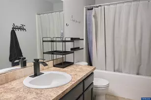 5756 Yvonne Ct SE, Salem, OR 97306 - Photo 28