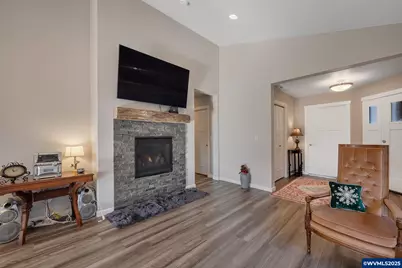 2127 SE Academy St, Dallas, OR 97338 - Photo 4