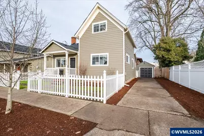 1075 8th Av SW, Albany, OR 97321 - Photo 2
