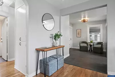 1084 24th St NE, Salem, OR 97301 - Photo 10