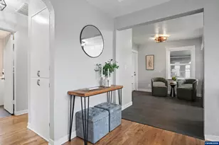 1084 24th St NE, Salem, OR 97301 - Photo 10