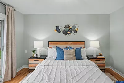 1084 24th St NE, Salem, OR 97301 - Photo 18