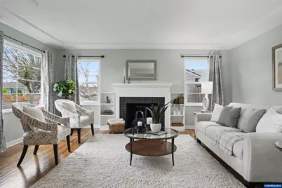 1084 24th St NE, Salem, OR 97301 - Photo 4