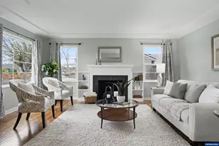 1084 24th St NE, Salem, OR 97301 - Photo 4