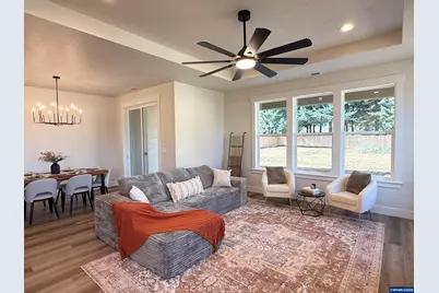 215 NE Broadway St, Sublimity, OR 97385 - Photo 18