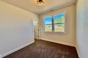 215 NE Broadway St, Sublimity, OR 97385 - Photo 38