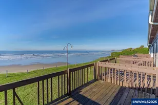 801 NW Coast St, Newport, OR 97365 - Photo 4