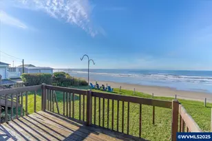 801 NW Coast St, Newport, OR 97365 - Photo 6