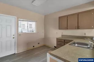 801 NW Coast St, Newport, OR 97365 - Photo 14