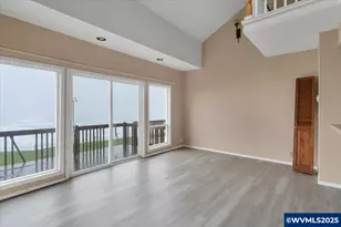 801 NW Coast St, Newport, OR 97365 - Photo 18