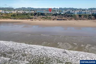 801 NW Coast St, Newport, OR 97365 - Photo 10