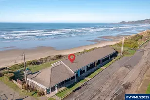 801 NW Coast St, Newport, OR 97365 - Photo 2