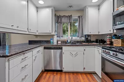 292 SE Academy St, Dallas, OR 97338 - Photo 14