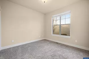 380 NW Reed Ln, Dallas, OR 97338 - Photo 10