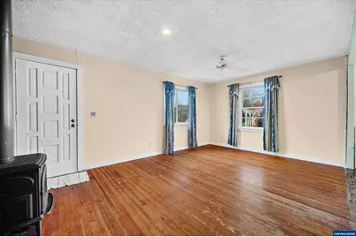 948 SW Maple St, Dallas, OR 97338 - Photo 4