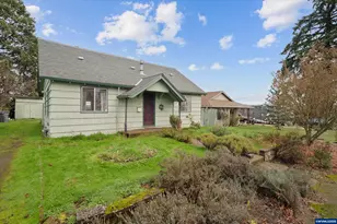 948 SW Maple St, Dallas, OR 97338 - Photo 2