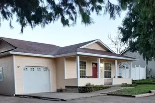 504 Wall St, Silverton, OR 97381 - Photo 4