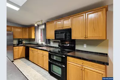 20788 Hazelnut Ridge Rd NE, Scotts Mills, OR 97375 - Photo 10