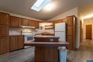 1284 N 19th #92 St, Philomath, OR 97370 - Photo 8