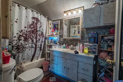 1715 Cascade Dr, Lebanon, OR 97355 - Photo 30