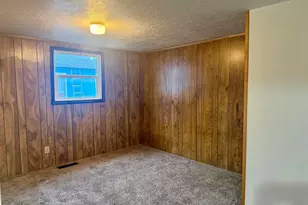 1323 Hawthorne St, Sweet Home, OR 97386 - Photo 4