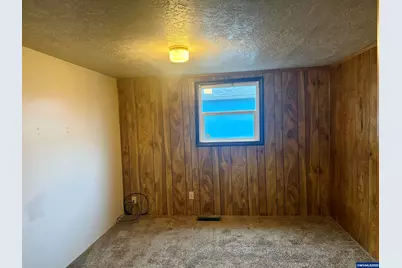 1323 Hawthorne St, Sweet Home, OR 97386 - Photo 6