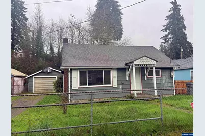 1323 Hawthorne St, Sweet Home, OR 97386 - Photo 1