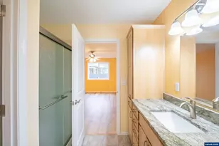 2037 Waterford St SE, Albany, OR 97322 - Photo 32