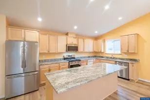 2037 Waterford St SE, Albany, OR 97322 - Photo 12