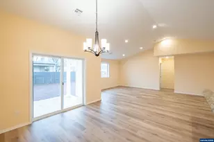 2037 Waterford St SE, Albany, OR 97322 - Photo 18