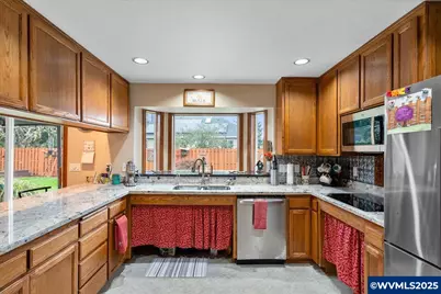 3310 NW Crocker Ln, Albany, OR 97321 - Photo 16