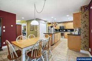 2328 NW Violet Ave, Albany, OR 97321 - Photo 12