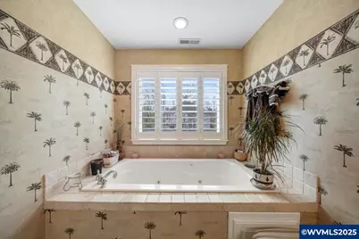 2328 NW Violet Av, Albany, OR 97321 - Photo 36