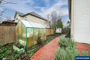 2328 NW Violet Ave, Albany, OR 97321 - Photo 18