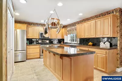 2328 NW Violet Av, Albany, OR 97321 - Photo 8