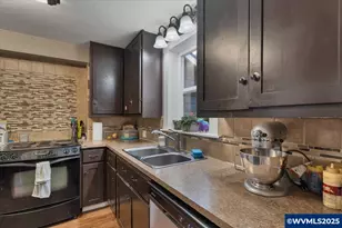 515 Norway St, Silverton, OR 97381 - Photo 16