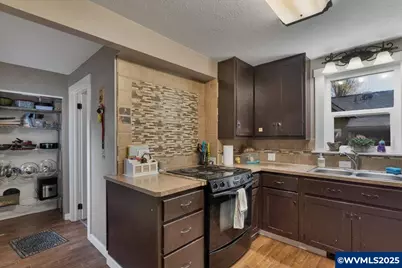 515 Norway St, Silverton, OR 97381 - Photo 14