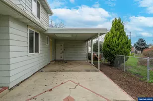 507 N 2nd St, Silverton, OR 97381 - Photo 4