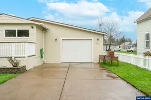 1833 2nd Av SE, Albany, OR 97321 - Photo 4