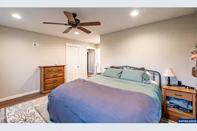 795 Holly Ln, Lebanon, OR 97355 - Photo 6