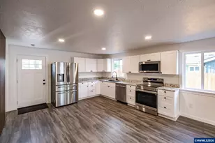 2241 Nandina St, Sweet Home, OR 97380 - Photo 8