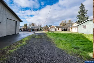 2241 Nandina St, Sweet Home, OR 97380 - Photo 28