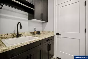 411 NW Crater Lk Dr, Dallas, OR 97338 - Photo 6